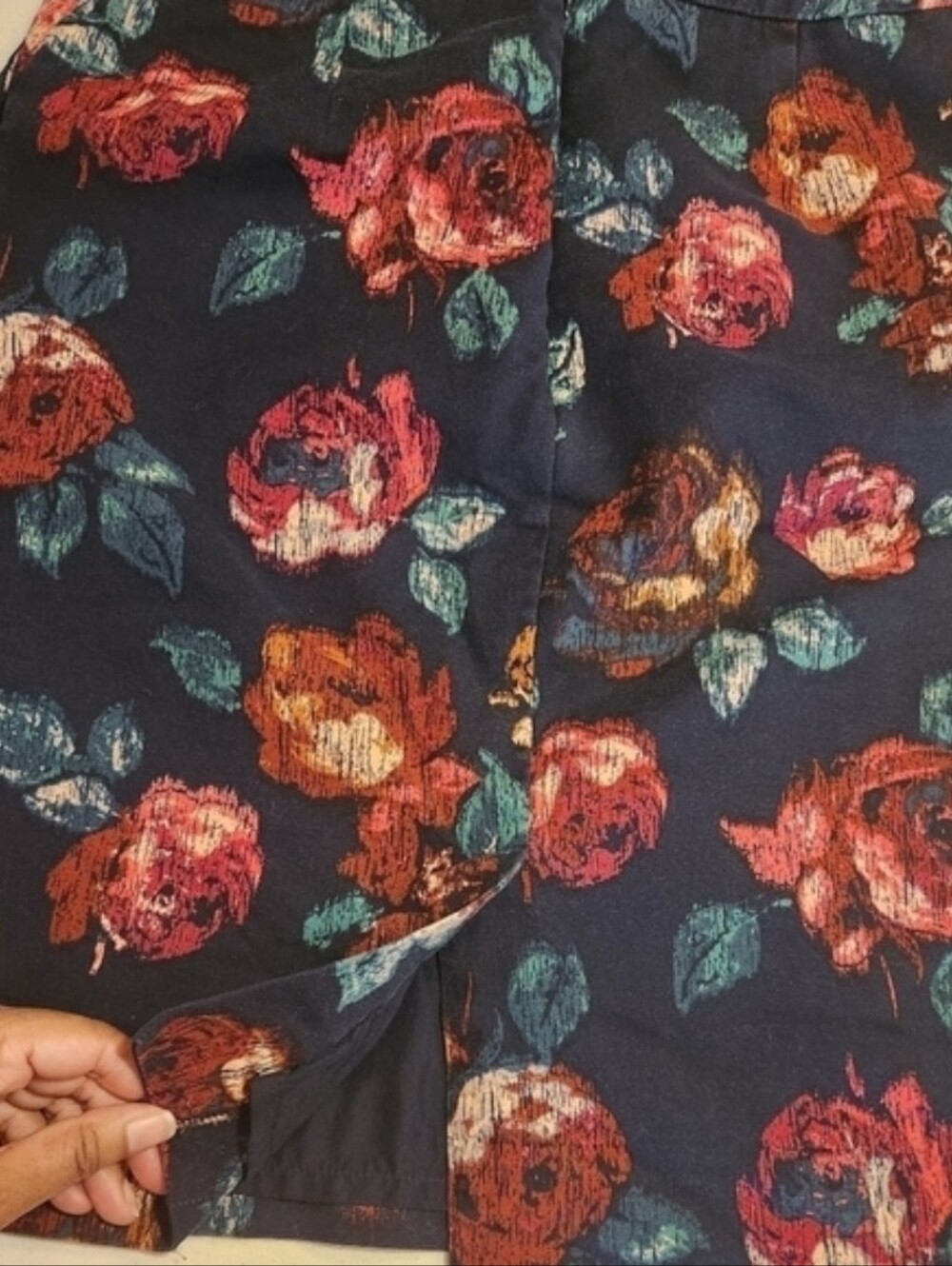 Merona Navy Blue Floral Pencil Skirt Size 12 Knee Length Back Slit - Picture 8 of 12